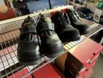 Large batch of work shoes 3