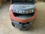 Toyota 2.5 ton diesel truck 9