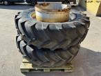 Twin wheels Michelin 16.9-R38 8