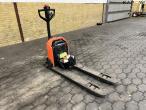 Tyro electric pallet lifter 3