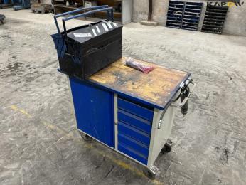 Tool trolley + various tools