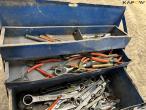 Tool trolley + various tools 12