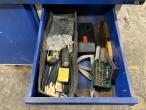 Tool trolley + various tools 14