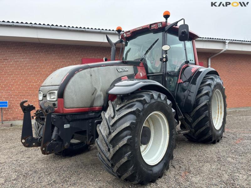 Valtra T150 tractor 1