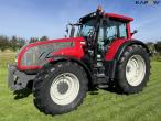 Valtra T203 Vario tractor 1