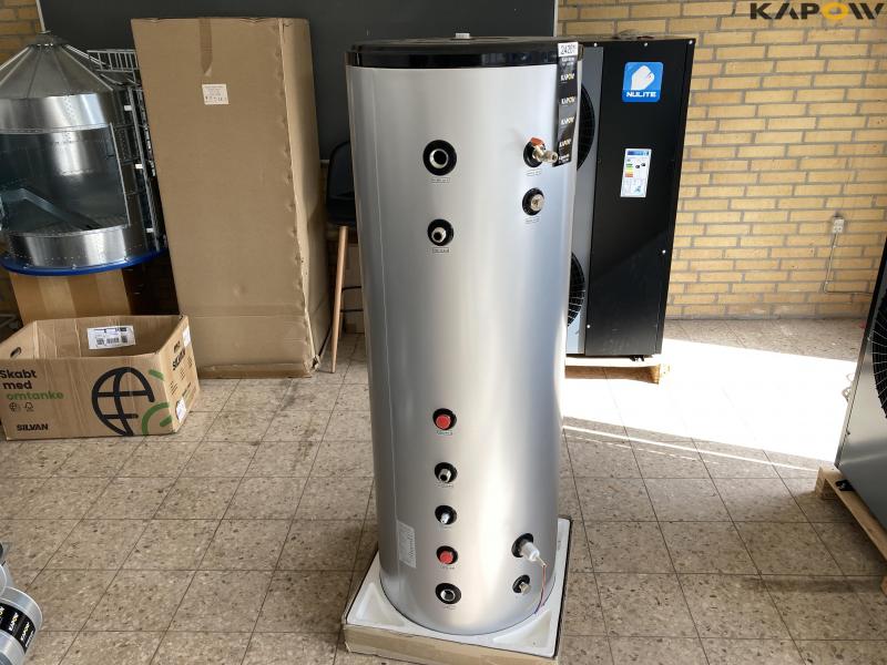 Hot water tank Combi 200 Liter NEW Kapow Online Auctions