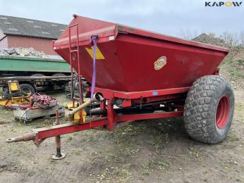 Bredal B6 fertilizer spreader with... 