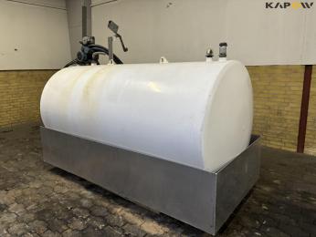 Diesel tank with waste tray