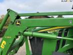 John Deere 5085M med JD frontlæsser 68