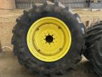 John Deere 6R145 4 WD med frontlift 65