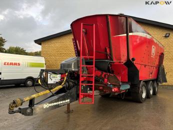 Kongskilde feed mixer wagon