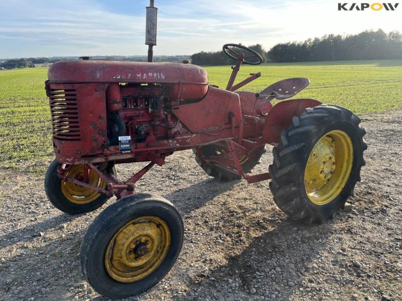 Massey Ferguson 820 traktor 1