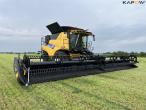 New Holland CR9.90 4WD mejetærsker med 40 fod Macdon skærebord 3