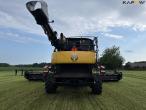 New Holland CR9.90 4WD mejetærsker med 40 fod Macdon skærebord 6