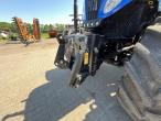 New Holland T8.435 Power Command traktor med GPS 16