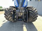 New Holland T8.435 Power Command traktor med GPS 17