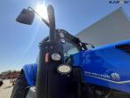 New Holland T8.435 Power Command traktor med GPS 27
