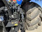 New Holland T8.435 Power Command traktor med GPS 38