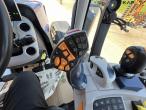 New Holland T8.435 Power Command traktor med GPS 52