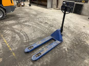 NH pallet lifter