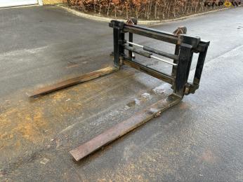 Pallet forks with Volvo switch