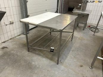 Cutting table