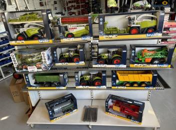 Large batch of toy machines