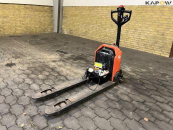 Tyro electric pallet lifter