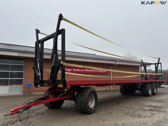 Western straw wagon