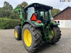 John Deere 5085M med JD frontlæsser 7